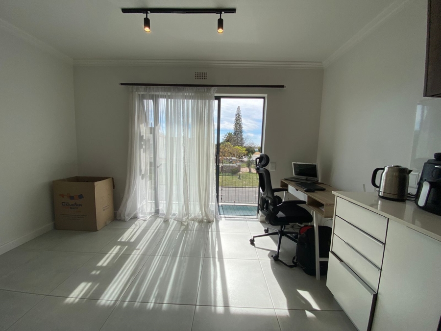 To Let 1 Bedroom Property for Rent in Table View Western Cape